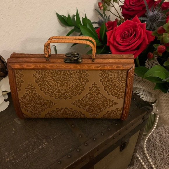 Vintage Moroccan Wooden Purse - Picture 5 of 16
